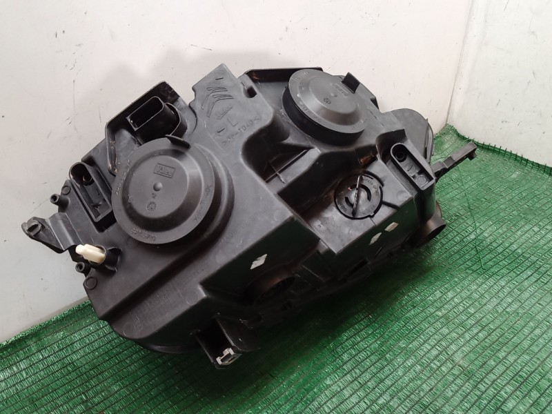 Recambio de faro derecho para citroën c4 cactus 1.2 thp 110 referencia OEM IAM   
