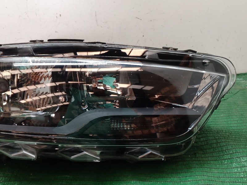 Recambio de faro derecho para citroën c4 cactus 1.2 thp 110 referencia OEM IAM   