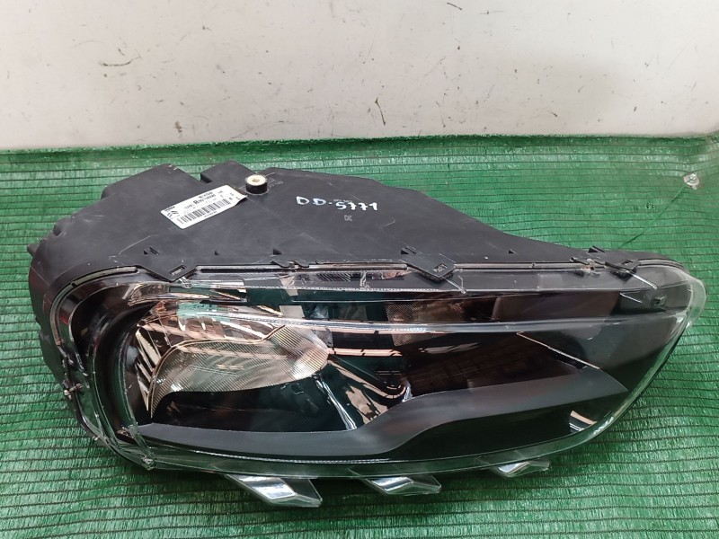 Recambio de faro derecho para citroën c4 cactus 1.2 thp 110 referencia OEM IAM   