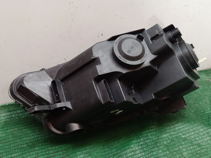 Recambio de faro derecho para citroën c4 cactus 1.2 thp 110 referencia OEM IAM   