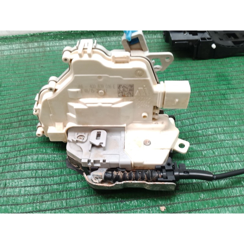 Recambio de cerradura puerta trasera derecha para audi a3 (8v1, 8vk) 1.6 tdi referencia OEM IAM   