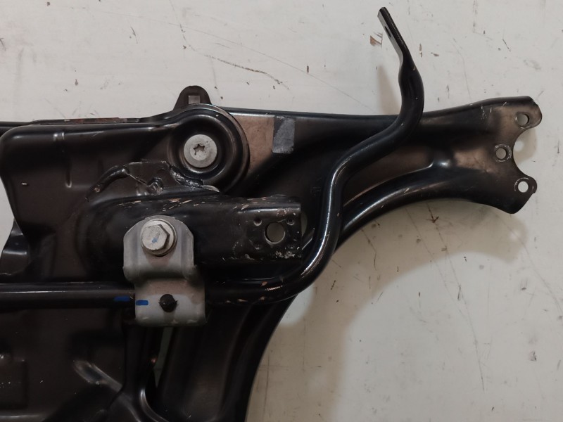 Recambio de puente delantero para citroën c4 cactus 1.2 thp 110 referencia OEM IAM 17924701D25 17924701D25 17924701D25