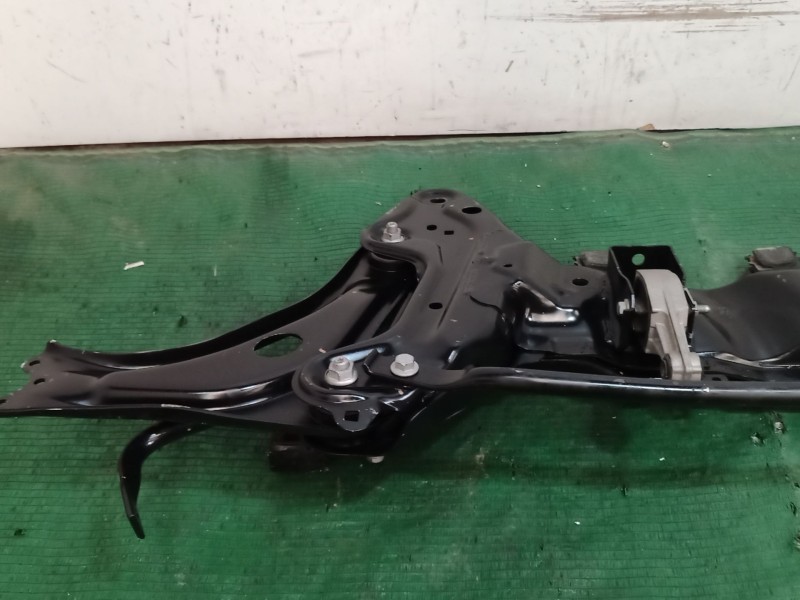 Recambio de puente delantero para citroën c4 cactus 1.2 thp 110 referencia OEM IAM 17924701D25 17924701D25 17924701D25