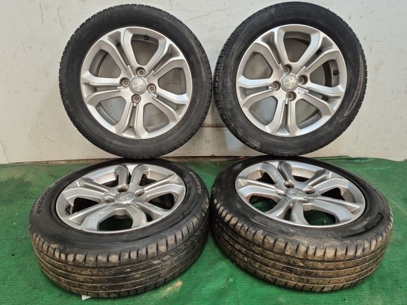 Recambio de juego llantas para peugeot 208 i (ca_, cc_) 1.2 vti 82 referencia OEM IAM   