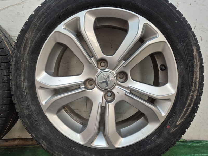 Recambio de juego llantas para peugeot 208 i (ca_, cc_) 1.2 vti 82 referencia OEM IAM   