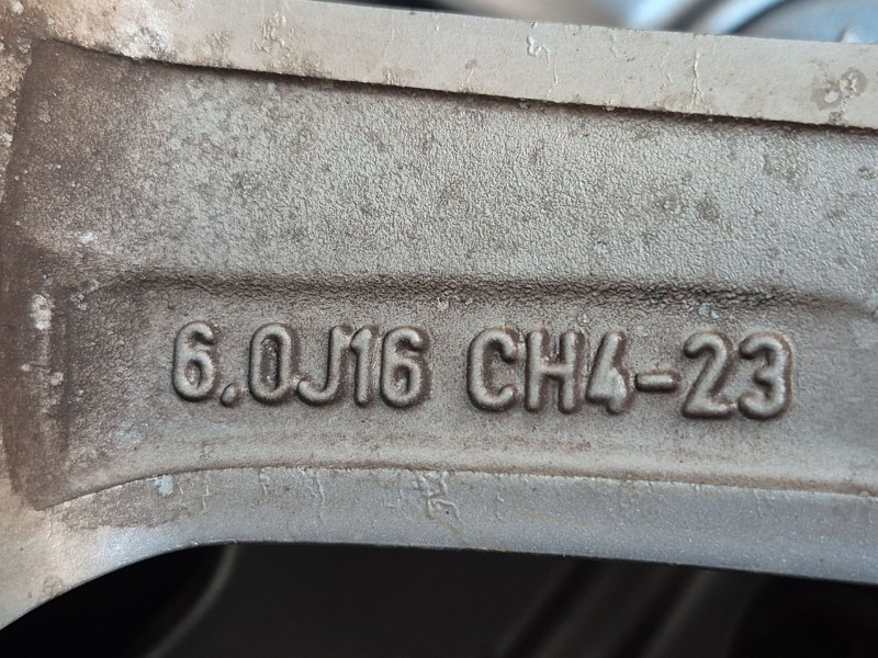 Recambio de juego llantas para peugeot 208 i (ca_, cc_) 1.2 vti 82 referencia OEM IAM   