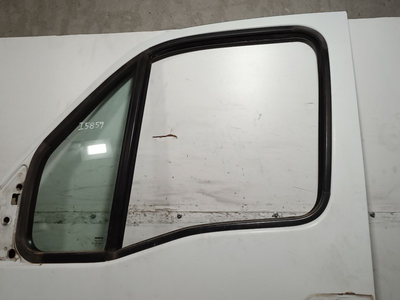 Recambio de puerta delantera izquierda para iveco daily iv furgoneta 65c15 referencia OEM IAM   