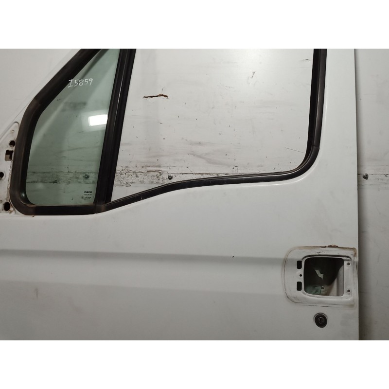 Recambio de puerta delantera izquierda para iveco daily iv furgoneta 65c15 referencia OEM IAM   