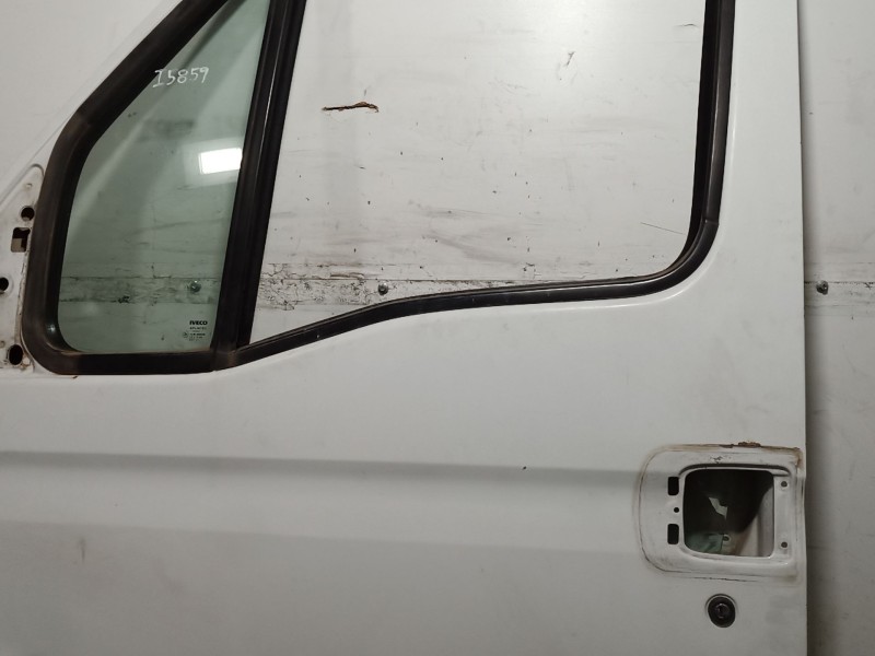 Recambio de puerta delantera izquierda para iveco daily iv furgoneta 65c15 referencia OEM IAM   