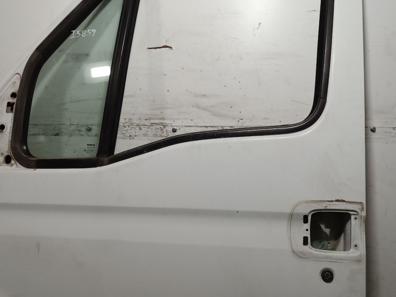 Recambio de puerta delantera izquierda para iveco daily iv furgoneta 65c15 referencia OEM IAM   