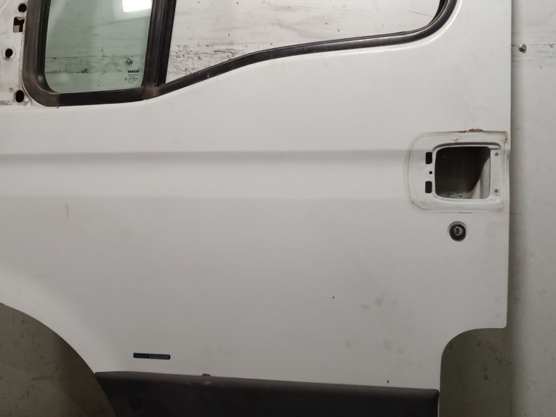 Recambio de puerta delantera izquierda para iveco daily iv furgoneta 65c15 referencia OEM IAM   