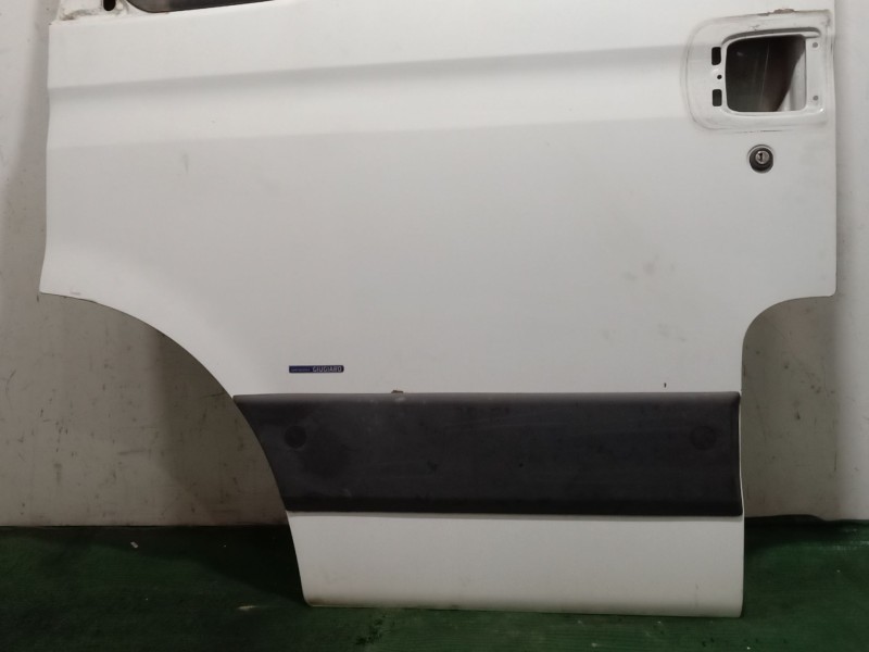 Recambio de puerta delantera izquierda para iveco daily iv furgoneta 65c15 referencia OEM IAM   