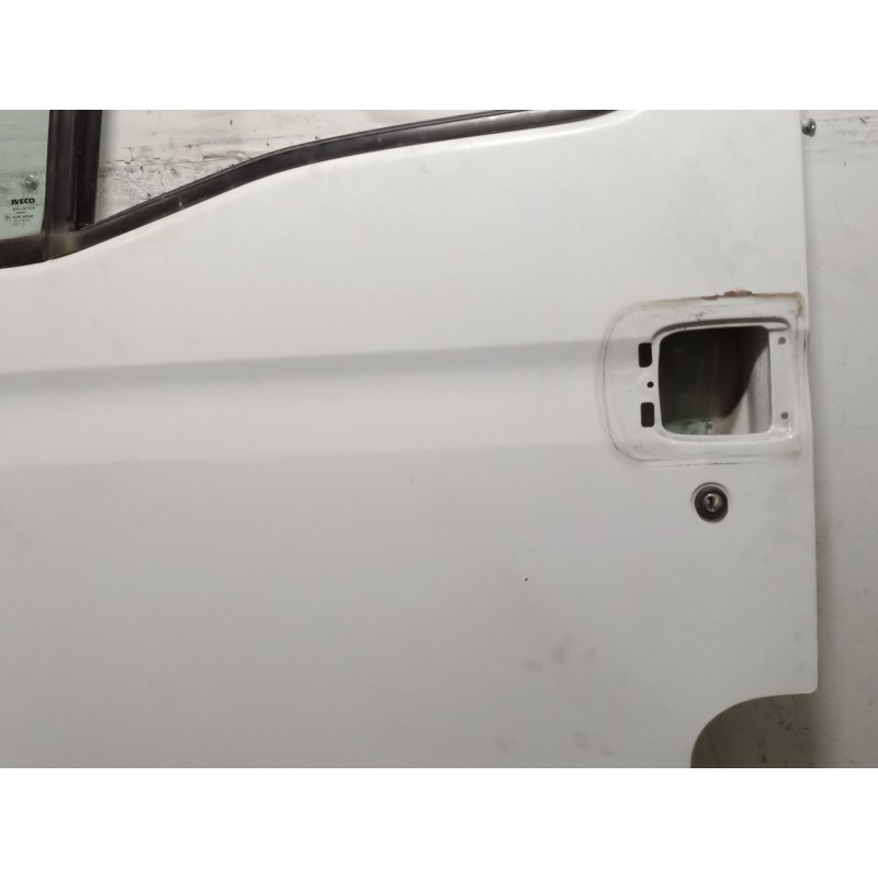 Recambio de puerta delantera izquierda para iveco daily iv furgoneta 65c15 referencia OEM IAM   