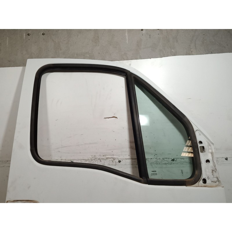 Recambio de puerta delantera derecha para iveco daily iv furgoneta 65c15 referencia OEM IAM   