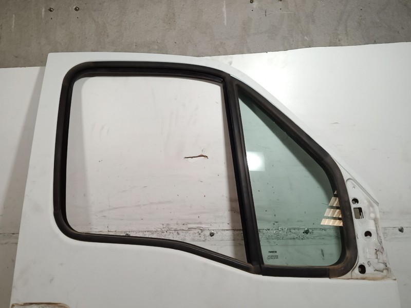 Recambio de puerta delantera derecha para iveco daily iv furgoneta 65c15 referencia OEM IAM   