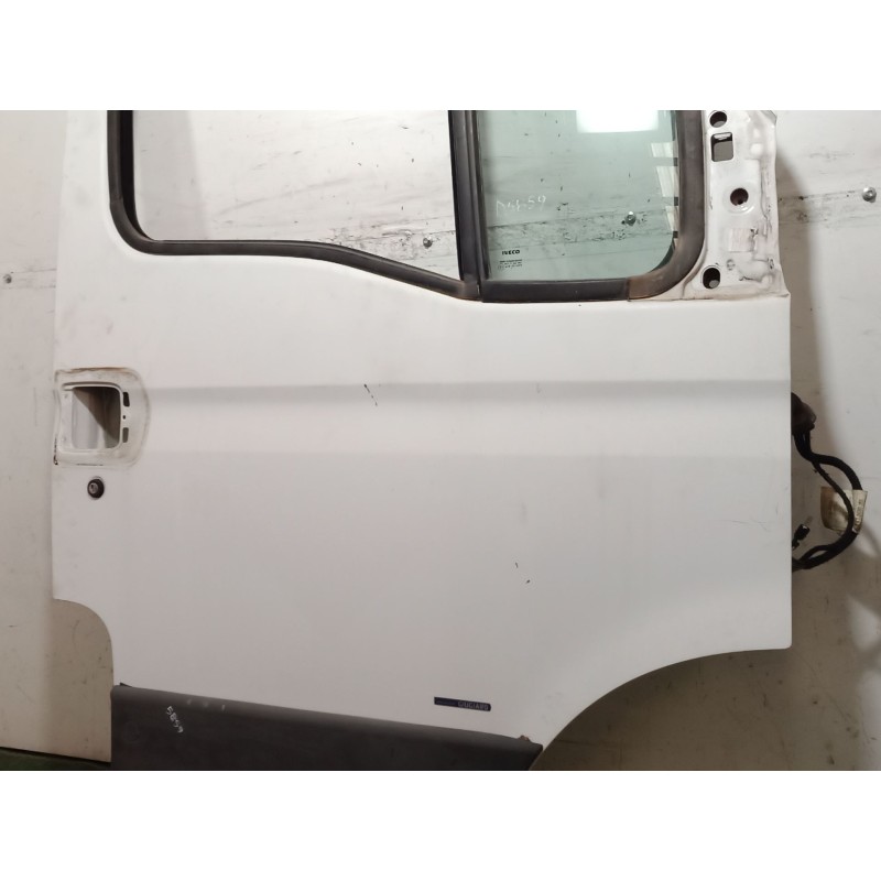 Recambio de puerta delantera derecha para iveco daily iv furgoneta 65c15 referencia OEM IAM   