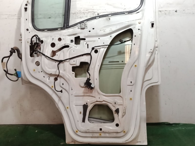 Recambio de puerta delantera derecha para iveco daily iv furgoneta 65c15 referencia OEM IAM   