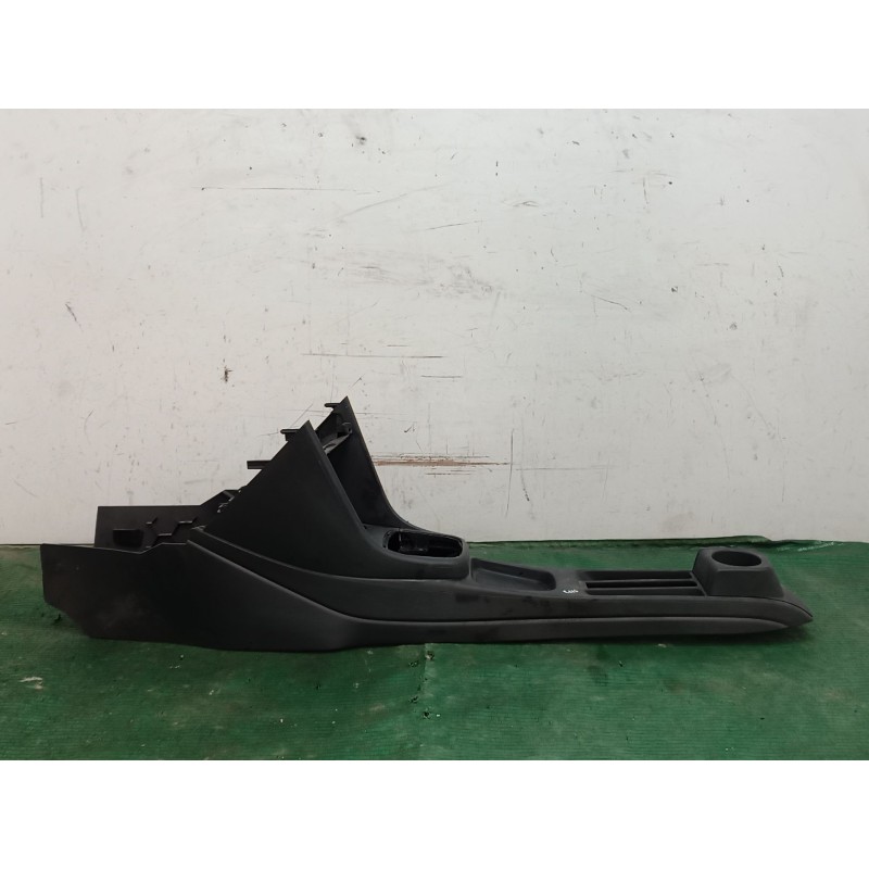 Recambio de consola central trasera para volkswagen polo v (6r1, 6c1) 1.2 referencia OEM IAM   