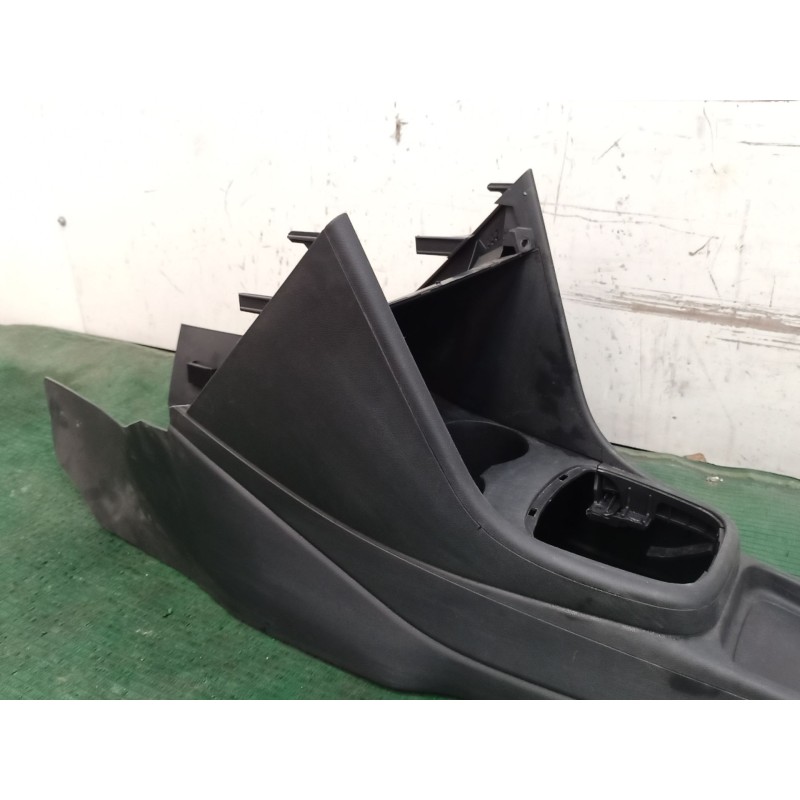 Recambio de consola central trasera para volkswagen polo v (6r1, 6c1) 1.2 referencia OEM IAM   