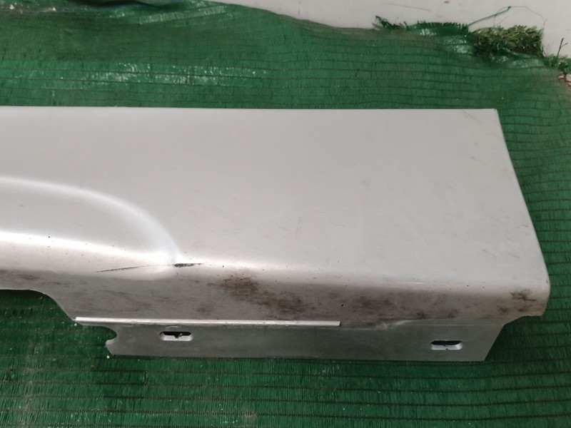 Recambio de faldon lateral para bmw 1 (e87) 118 d referencia OEM IAM   