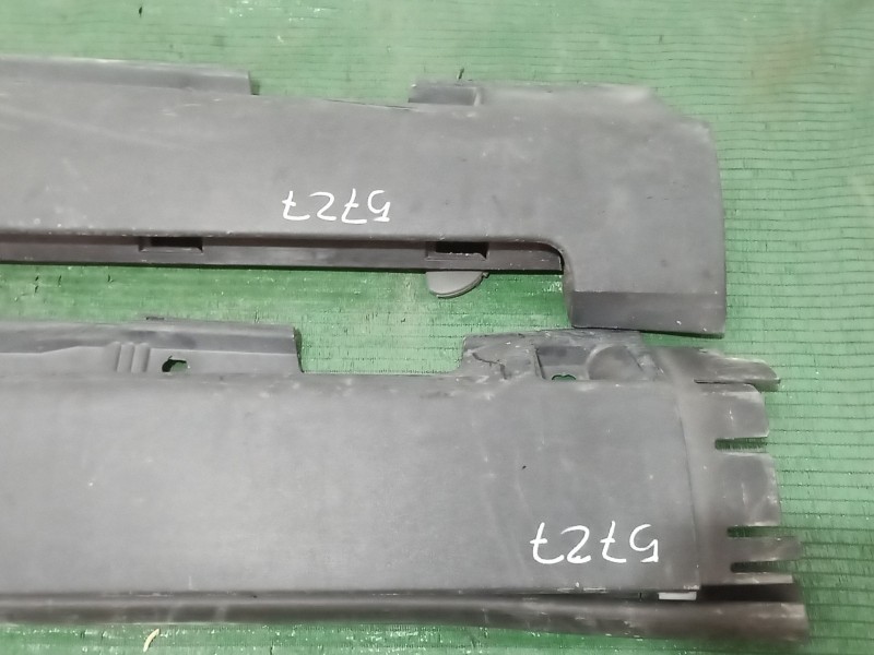 Recambio de faldon lateral para volvo v50 (545) 1.8 referencia OEM IAM   