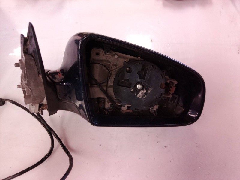 Recambio de retrovisor derecho para audi a4 berlina (8e) 2.0 tdi 16v (103kw) referencia OEM IAM   