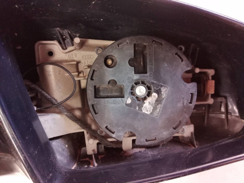 Recambio de retrovisor derecho para audi a4 berlina (8e) 2.0 tdi 16v (103kw) referencia OEM IAM   