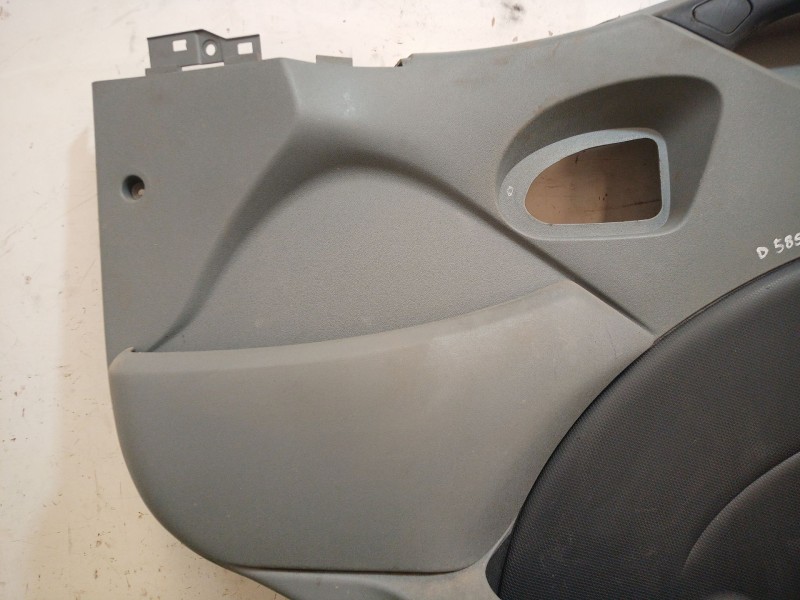 Recambio de guarnecido puerta delantera derecha para iveco daily iv furgoneta 65c15 referencia OEM IAM   