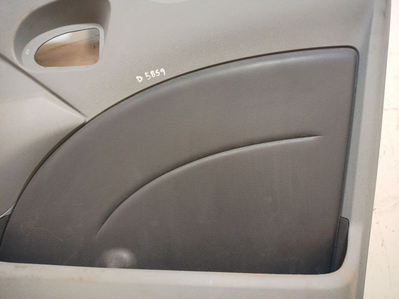 Recambio de guarnecido puerta delantera derecha para iveco daily iv furgoneta 65c15 referencia OEM IAM   