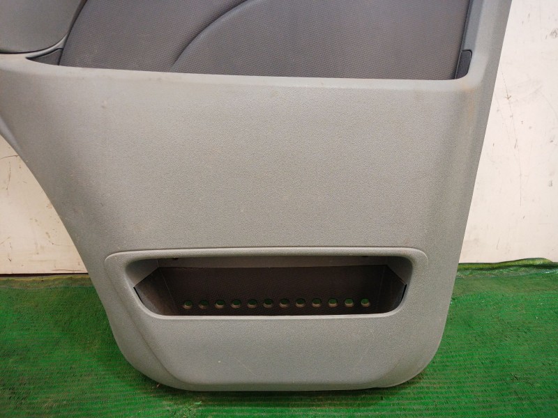 Recambio de guarnecido puerta delantera derecha para iveco daily iv furgoneta 65c15 referencia OEM IAM   