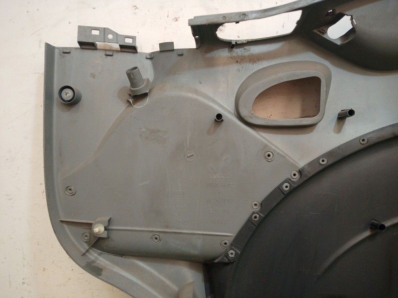 Recambio de guarnecido puerta delantera izquierda para iveco daily iv furgoneta 65c15 referencia OEM IAM   