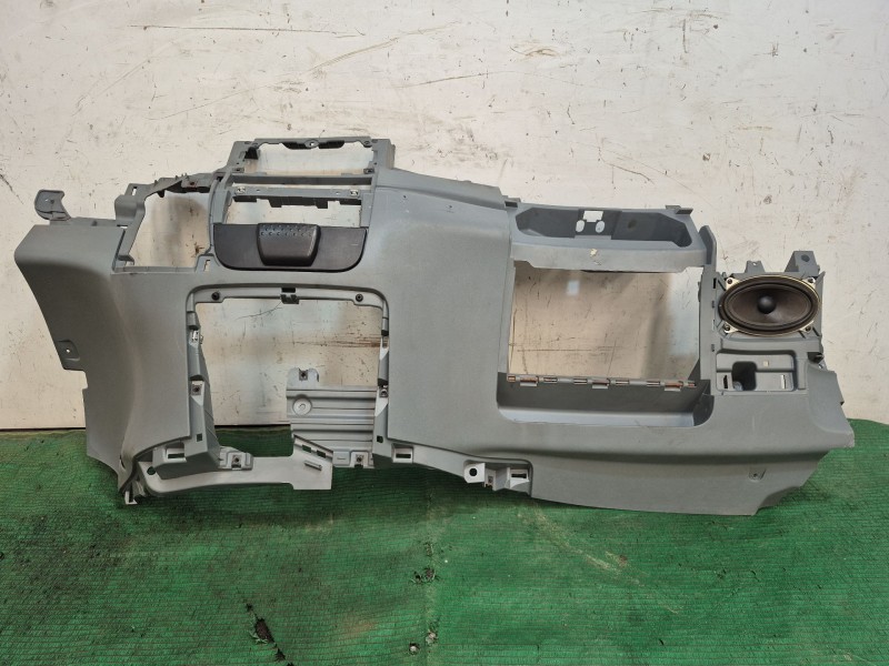 Recambio de salpicadero para iveco daily iv furgoneta 65c15 referencia OEM IAM 3802554 3802554 3802554