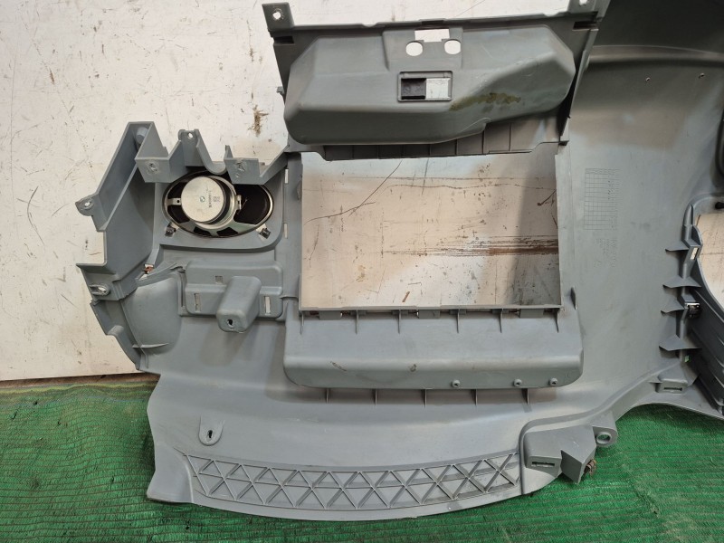 Recambio de salpicadero para iveco daily iv furgoneta 65c15 referencia OEM IAM 3802554 3802554 3802554