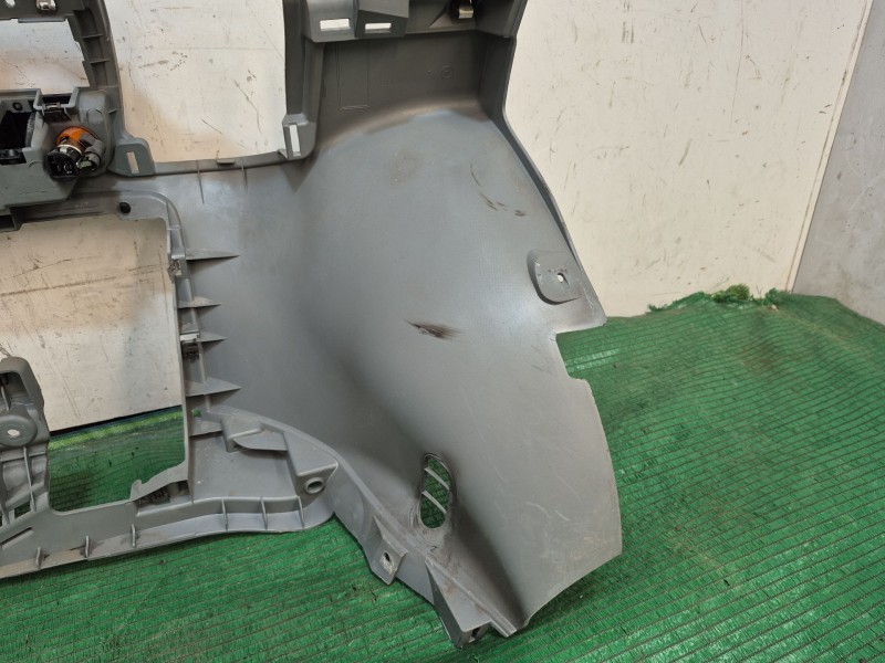 Recambio de salpicadero para iveco daily iv furgoneta 65c15 referencia OEM IAM 3802554 3802554 3802554