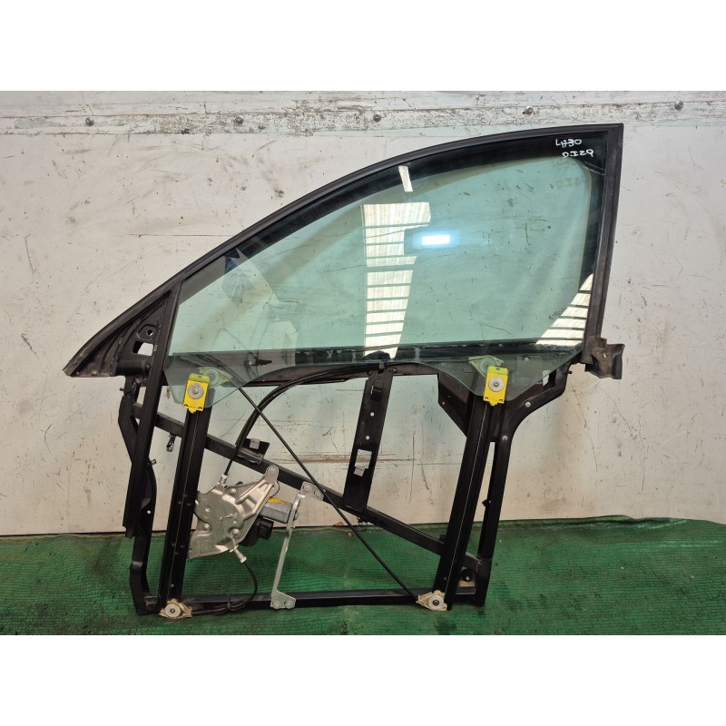 Recambio de elevalunas delantero izquierdo para audi a6 berlina (4b2) 2.5 tdi referencia OEM IAM   