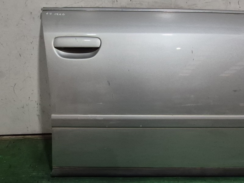 Recambio de puerta delantera derecha para audi a6 berlina (4b2) 2.5 tdi referencia OEM IAM   