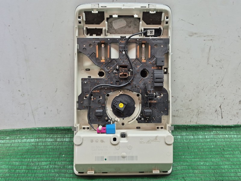 Recambio de luz interior para audi q5 (8r) 3.0 tdi referencia OEM IAM 8T0947135F  