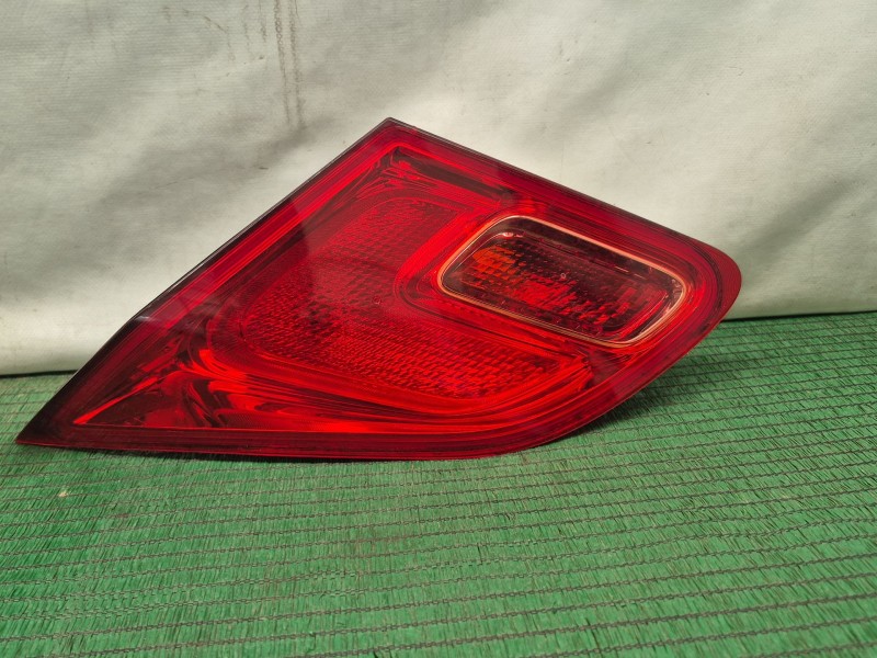 Recambio de piloto trasero derecho interior para opel astra j (p10) 1.4 (68) referencia OEM IAM   