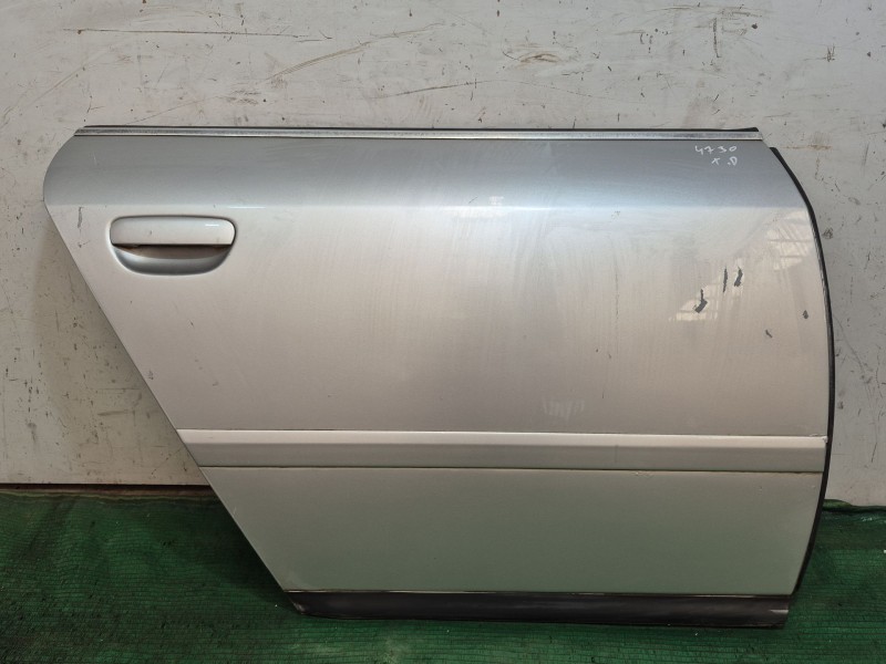 Recambio de puerta trasera derecha para audi a6 berlina (4b2) 2.5 tdi referencia OEM IAM   
