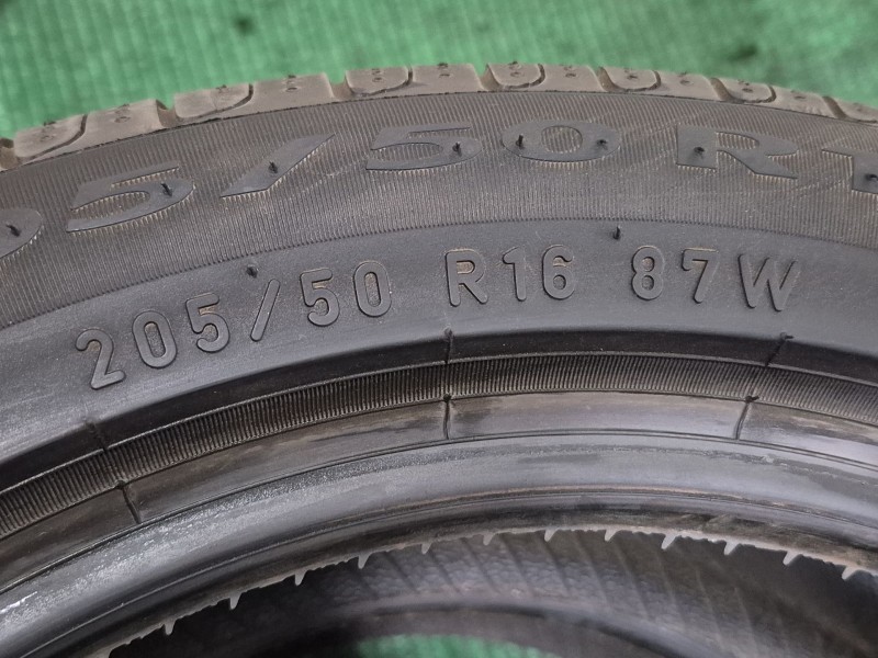 Recambio de neumaticos para » otros... zoe 2014 referencia OEM IAM 2055016 87W PIRELLI 205/50/16 87W (2119)