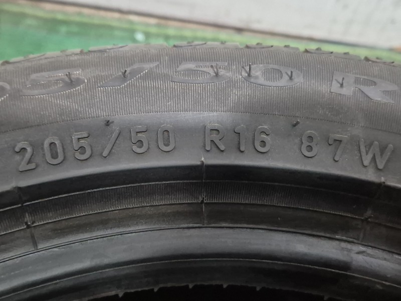 Recambio de neumaticos para » otros... zoe 2014 referencia OEM IAM 2055016 87W PIRELLI 205/50/16 87W (2119)