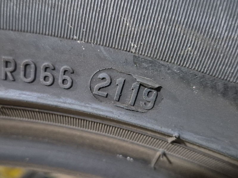 Recambio de neumaticos para » otros... zoe 2014 referencia OEM IAM 2055016 PIRELLI 205/50/16 87W (2119)