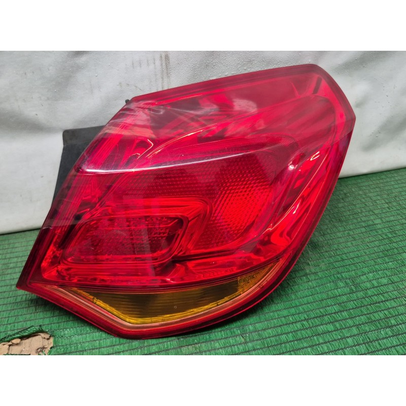 Recambio de piloto trasero derecho para opel astra j (p10) 1.4 (68) referencia OEM IAM 1090098 1090098 1090098