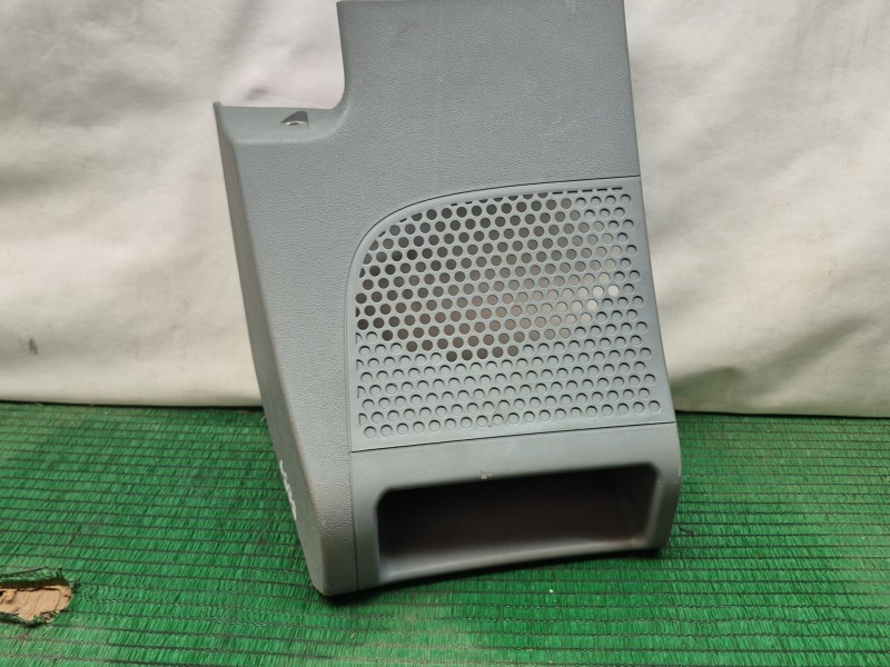 Recambio de moldura para iveco daily iv furgoneta 65c15 referencia OEM IAM   