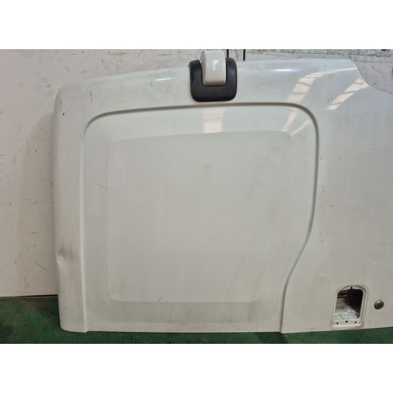 Recambio de puerta carga derecha para renault master ii phase 2 caja cerrada 2.5 diesel referencia OEM IAM   
