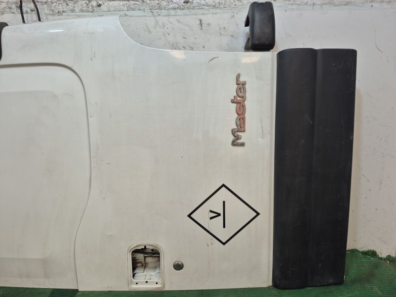 Recambio de puerta carga derecha para renault master ii phase 2 caja cerrada 2.5 diesel referencia OEM IAM   