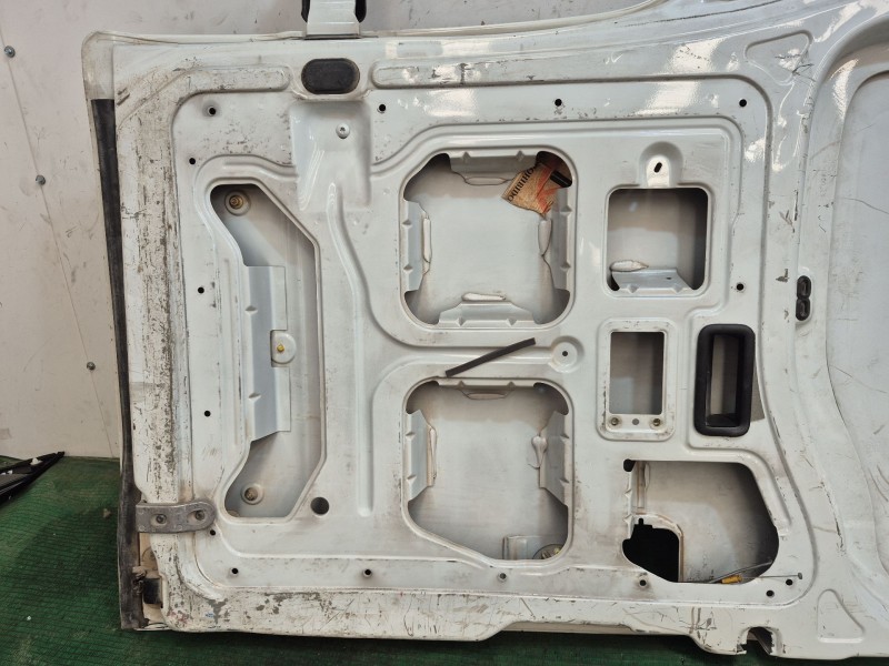 Recambio de puerta carga derecha para renault master ii phase 2 caja cerrada 2.5 diesel referencia OEM IAM   