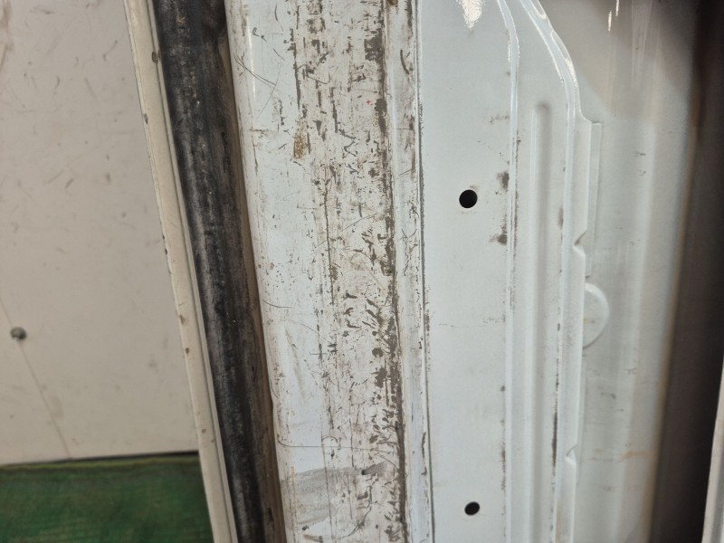 Recambio de puerta carga derecha para renault master ii phase 2 caja cerrada 2.5 diesel referencia OEM IAM   