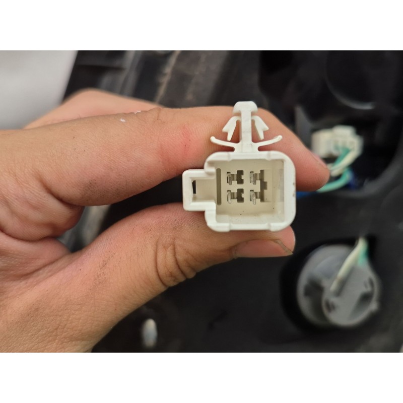 Recambio de piloto trasero derecho para toyota yaris (_p13_) 1.5 hybrid (nhp130_) referencia OEM IAM   