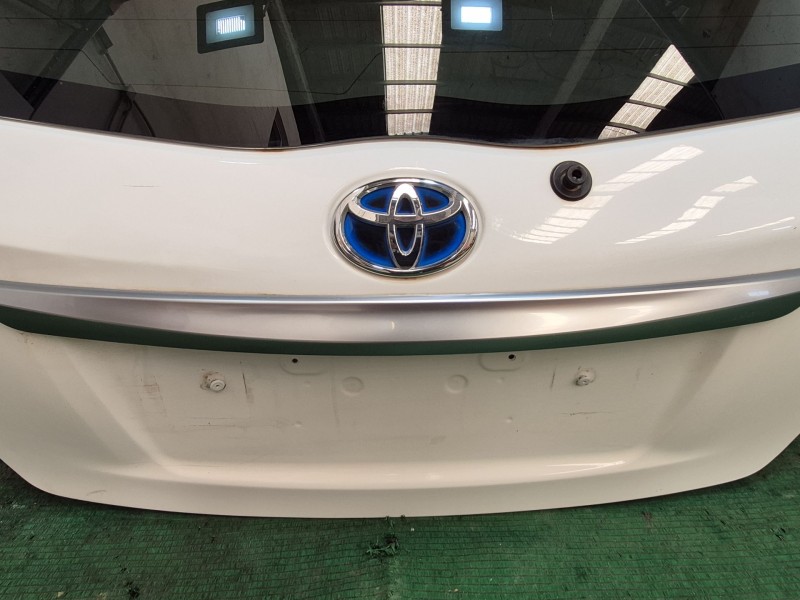 Recambio de porton trasero para toyota yaris (_p13_) 1.5 hybrid (nhp130_) referencia OEM IAM   
